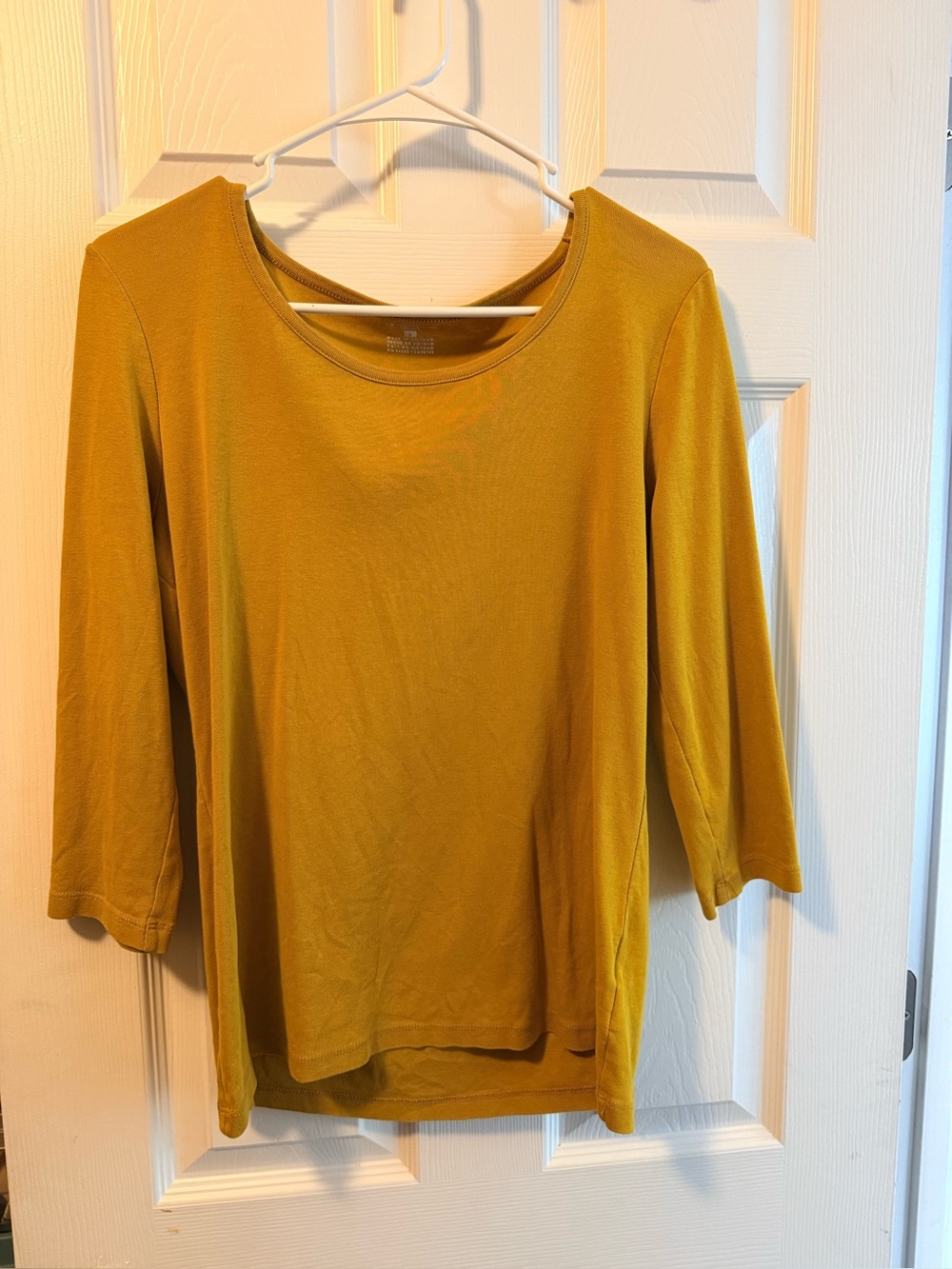 Jones New York Mustard Scoop Neck Long Sleeve Top